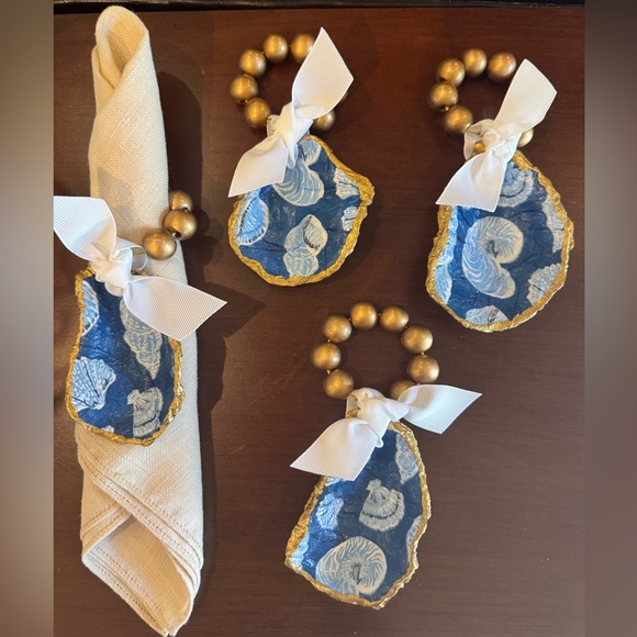 Lilly Pulitzer Napkin Handmade Oyster Shell Napkin Rings - Shell of a Good Time - Picture 1 of 1